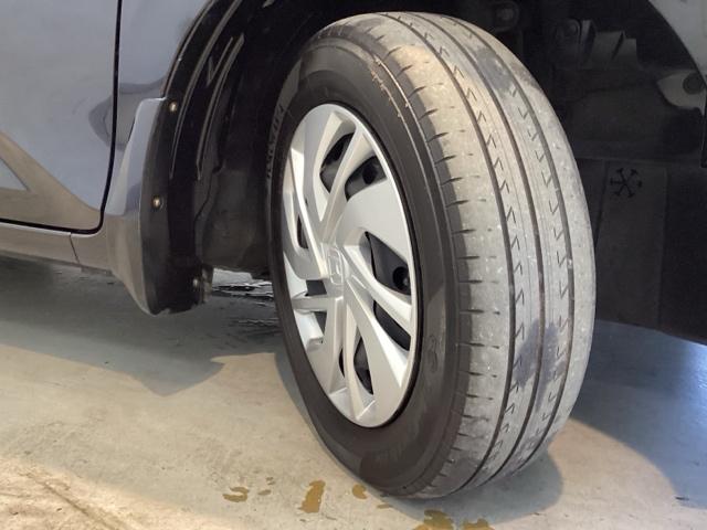 フリード＋ Ｇ・ホンダセンシング　いまコレ＋新品・フロアカーペットマット付　光触媒抗菌消臭施工済　衝突軽減Ｂ　ＤＶＤ可　両側電動ドア　Ｂモニター　ＥＣＯＮ　シートヒータ　ＬＥＤヘッドランプ　ドラレコ　４ＷＤ　オートクルーズコントロール（27枚目）