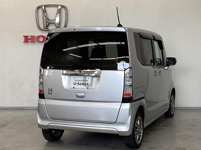 N-BOX G・Lパッケージ 光触媒抗菌消臭施工済 ナビ I-STOP ベンチ席 カラーバックモニター 全席PW イモビライザー 地TV AAC 横滑り防止 スマートキー DVD再生 ABS キーレスE パワーステアリング(3枚目)