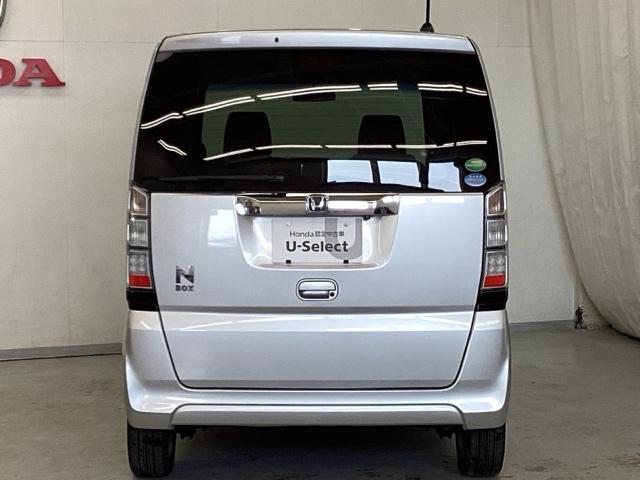 N-BOX G・Lパッケージ 光触媒抗菌消臭施工済 ナビ I-STOP ベンチ席 カラーバックモニター 全席PW イモビライザー 地TV AAC 横滑り防止 スマートキー DVD再生 ABS キーレスE パワーステアリング(4枚目)