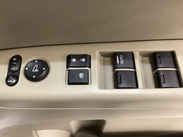 N-BOX G・Lパッケージ 光触媒抗菌消臭施工済 ナビ I-STOP ベンチ席 カラーバックモニター 全席PW イモビライザー 地TV AAC 横滑り防止 スマートキー DVD再生 ABS キーレスE パワーステアリング(17枚目)