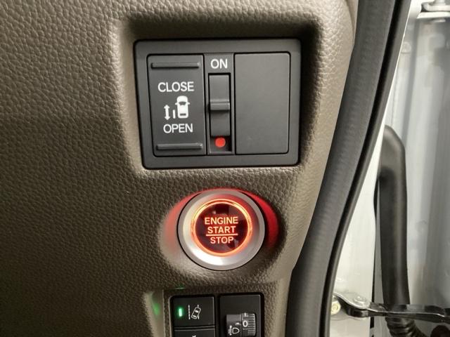 N-BOX L いまコレ+新品・フロアカーペットマット付 光触媒抗菌消臭施工済 前席シートヒーター CMBS Bカメラ ナビTV LEDヘッドライト パーキングセンサー クルコン ベンチシート オートエアコン 4WD(16枚目)