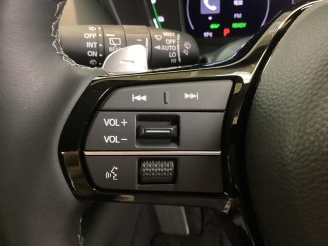 ＺＲ－Ｖ ｅ：ＨＥＶＺ　光触媒抗菌消臭施工済　障害物センサー　全周囲カメラ　ナビ　シートヒーター　ＥＴＣ　電動リアゲート　Ｐセンサー　レザー　Ｂカメラ　サイドエアバック　パワ－シ－ト　ＬＥＤヘッドライト　ＵＳＢ接続　地デジ（16枚目）