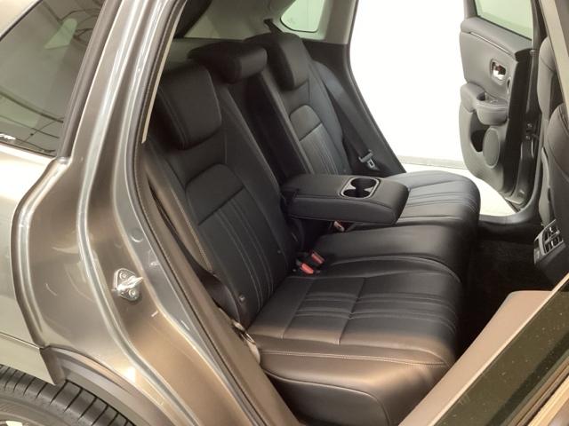 ＺＲ－Ｖ ｅ：ＨＥＶＺ　光触媒抗菌消臭施工済　障害物センサー　全周囲カメラ　ナビ　シートヒーター　ＥＴＣ　電動リアゲート　Ｐセンサー　レザー　Ｂカメラ　サイドエアバック　パワ－シ－ト　ＬＥＤヘッドライト　ＵＳＢ接続　地デジ（23枚目）