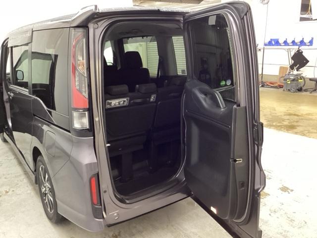 �n�b�`�o�b�N�̊J�����͏㉺�J�̑��Ɋω��J���ł��J���܂��B�R��ڃV�[�g�̍������g�����N�����Ɏ��[����΁A�T�Ԗڂ̃h�A�Ƃ��Ă��Ԃ̏��~��ɂ��g���܂��B