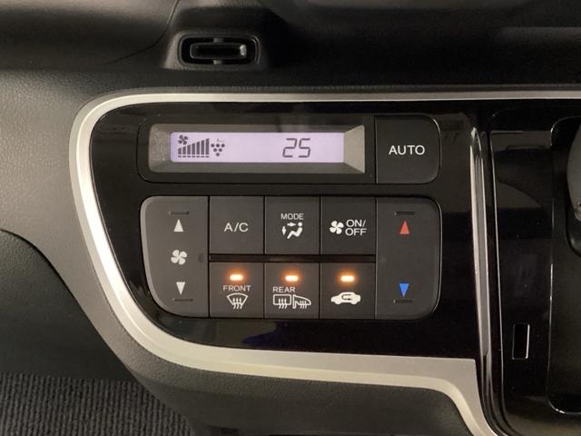 �Z���N�g���o�[�̍����Ƀv���Y�}�N���X�^�[�t���E�I�[�g�G�A�R�������Ă܂��̂ŁA�ȒP����ŉ��K�ɉ߂����܂��B���A�M���̃X�C�b�`�̒��ɁA�ᓹ�ɑΉ������T�C�h�~���[�q�[�^�[�������Ă��܂��B