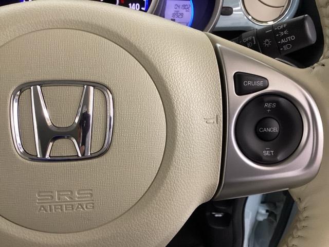 �n���h���ɃN���[�Y�R���g���[���̑���X�C�b�`����������Ă��܂��I�B�n���h�������𗣂������S�ɑ���ł��܂��B