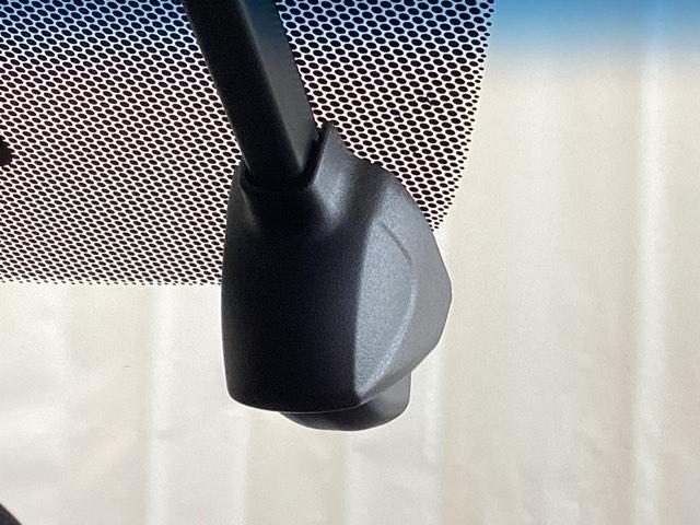 �h���C�u���R�[�_�[���O���̊Ď������Ă���܂��B�L�^���ꂽ���悪������̍ۂɒ��O�̏󋵂�c������菕���ƂȂ�܂��B���g�p���́A�ʓr�r�c�J�[�h���K�v�ɂȂ�܂��B