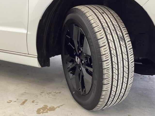 �����ȃf�U�C���̏����A���~�z�C�[���𑕔����Ă��܂��B�������������ĂāA�������{�f�B���C������w�������߂Ă���Ă��܂��B