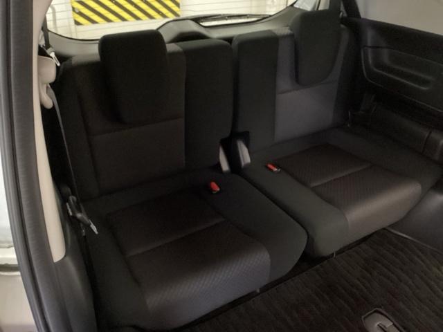 フリードハイブリッド ハイブリッド・Ｇブラックスタイル　いまコレ＋新品・フロアカーペットマット付　光触媒抗菌消臭施工済　ブレーキサポート　左右電動スライドドア　ＵＳＢ　リアカメラ　前席シートヒーター　イモビ　助手席エアバッグ　地デジ　ＶＳＡ　クルコン（20枚目）