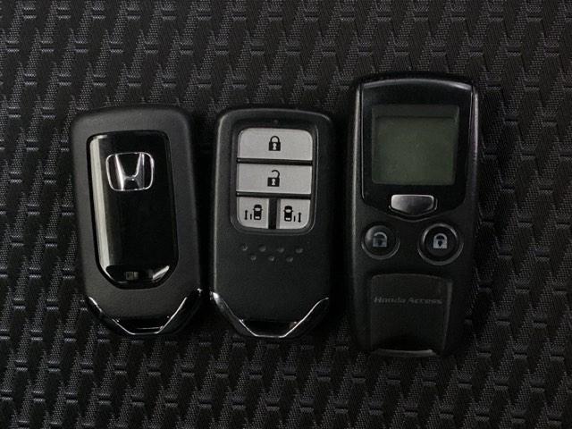 ステップワゴンスパーダ スパーダ　いまコレ＋新品・ドライブレコーダー付　光触媒抗菌消臭施工済　ＶＳＡ　ＤＶＤ再生可　Ｂカメラ　地デジ　スマキー　ブレーキサポート　オートクルーズ　ＬＥＤヘッドランプ　ターボ　ナビ＆ＴＶ　キーレス　ＰＳ（16枚目）