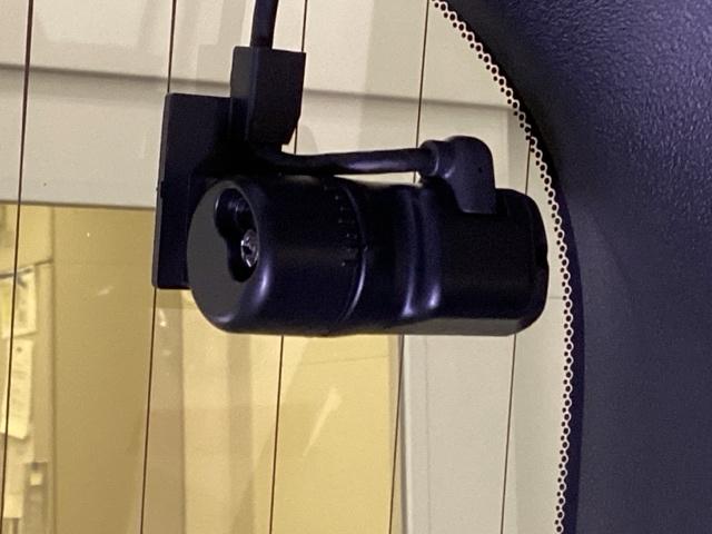 ステップワゴンスパーダ スパーダ　いまコレ＋新品・ドライブレコーダー付　光触媒抗菌消臭施工済　ＶＳＡ　ＤＶＤ再生可　Ｂカメラ　地デジ　スマキー　ブレーキサポート　オートクルーズ　ＬＥＤヘッドランプ　ターボ　ナビ＆ＴＶ　キーレス　ＰＳ（21枚目）