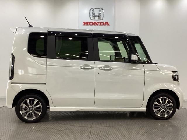 N-BOXカスタム ベースグレード 純正メモリーナビ 純正アルミホイール バックカメラ シートヒーター SOS通報ボタン ETC 片側電動スライドドア 前後ドライブレコーダー 障害物センサー ホンダセンシング 4WD フルセグテレビ(4枚目)