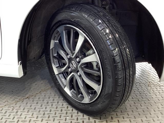 N-BOXカスタム ベースグレード 純正メモリーナビ 純正アルミホイール バックカメラ シートヒーター SOS通報ボタン ETC 片側電動スライドドア 前後ドライブレコーダー 障害物センサー ホンダセンシング 4WD フルセグテレビ(28枚目)