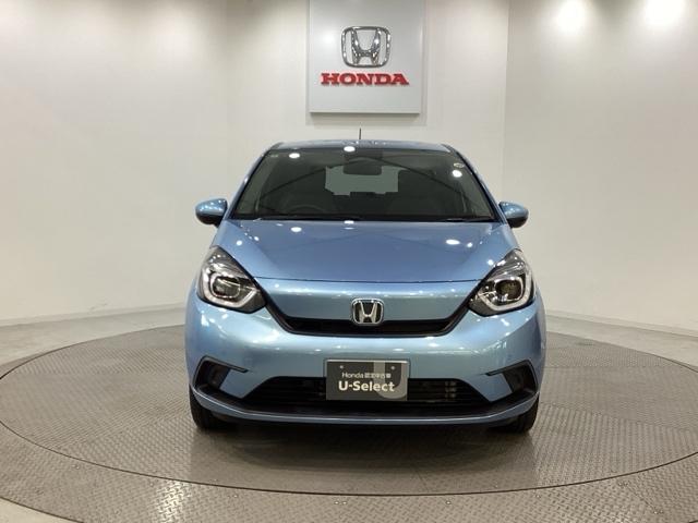 フィット ベーシック　純正メモリーナビ　ＥＴＣ　障害物センサー　サイドカーテンエアバック　サイドエアバッグ　ＬＥＤヘッドライト　４ＷＤ　ホンダセンシング　誤発進抑制機能　ＶＳＡ　フルセグＴＶ　ソナー　クルコン　スマートキー（2枚目）