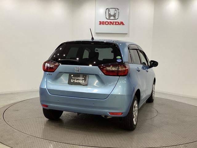 フィット ベーシック　純正メモリーナビ　ＥＴＣ　障害物センサー　サイドカーテンエアバック　サイドエアバッグ　ＬＥＤヘッドライト　４ＷＤ　ホンダセンシング　誤発進抑制機能　ＶＳＡ　フルセグＴＶ　ソナー　クルコン　スマートキー（3枚目）