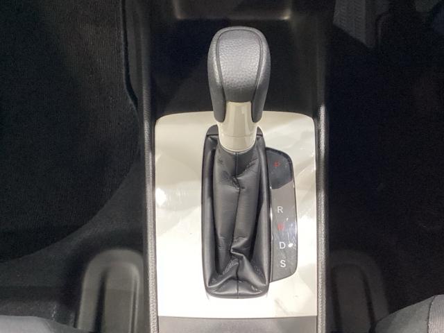 フィット ベーシック　純正メモリーナビ　ＥＴＣ　障害物センサー　サイドカーテンエアバック　サイドエアバッグ　ＬＥＤヘッドライト　４ＷＤ　ホンダセンシング　誤発進抑制機能　ＶＳＡ　フルセグＴＶ　ソナー　クルコン　スマートキー（7枚目）