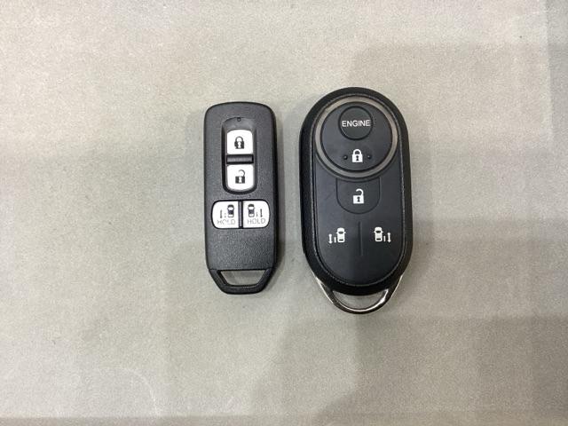 Ｎ－ＢＯＸカスタム Ｌ　いまコレ＋新品・フロアカーペットマット付　純正メモリーナビ　バックカメラ　障害物センサー　シートヒーター　両側電動スライドドア　ＥＴＣ　ドライブレコーダー　純正エンジンスターター　ホンダセンシング（14枚目）