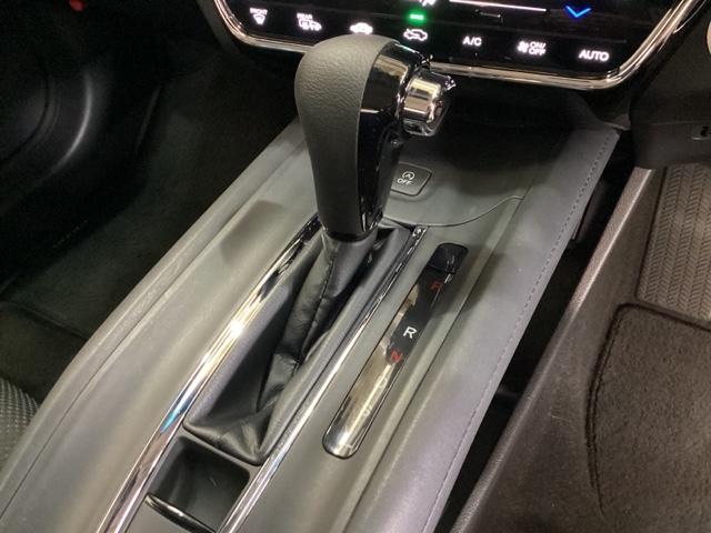 ヴェゼル Ｘ・ホンダセンシング　光触媒抗菌消臭施工済　シートヒーター　ＥＴＣ　ワンセグＴＶ　ＬＥＤヘッドランプ　オートクルーズコントロール　ＵＳＢ　リアカメラ　イモビライザー　横滑り防止　オートエアコン　アイドリングストップ　ＡＢＳ（8枚目）