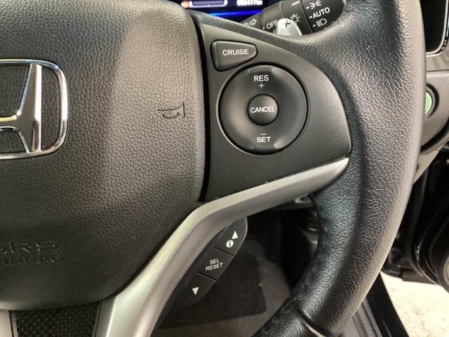 �n���h���ɃN���[�Y�R���g���[���̑���X�C�b�`����������Ă��܂��I�B�n���h�������𗣂������S�ɑ���ł��܂��B