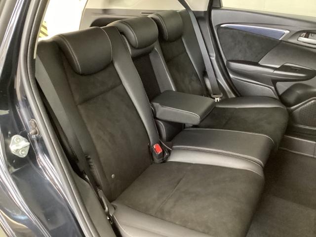 ���A�V�[�g�̔w������͂Q�i�K�̊p�x���߂����Ă��܂��B���D�݂̈ʒu�ł�����肨��肢�������܂��B���ʂ𒵂ˏグ�Ď��[�X�y�[�X���L�����邱�Ƃ��\�ł��B