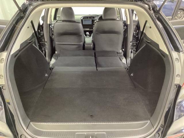 ���A�V�[�g�̔w������͏����ł��e�ՂɃV�[�g�A�����W���o����悤�ɐݒ肵�Ă���A�����A�N�V�����œ|�����Ƃ��N�������Ƃ��\�ł��B�㕔���Ȃ��ׂĂ��t���b�g�ȏ�Ԃɂ��o���܂��B