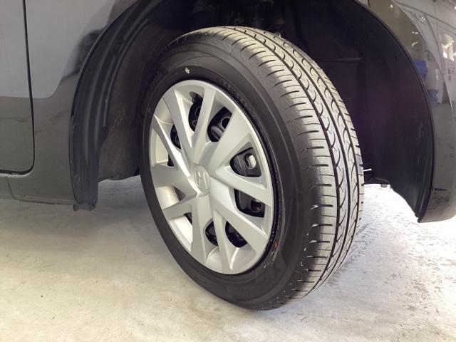 N-BOX ベースグレード 中古スタッドレスタイヤ、純正メモリーナビ、ドライブレコーダー前後装着+ETC付 当社デモカー LEDランプ ブレーキサポート サイドエアバッグ DVD再生 Bカメラ パーキングセンサー フルセグテレビ(30枚目)