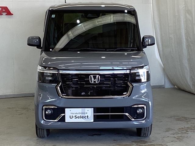 N-BOXカスタム コーディネートスタイル 中古スタッドレスタイヤ、純正メモリーナビ、ドライブレコーダー前後装着+ETC付 当社デモカー 横滑防止 Bカメラ 衝突軽減 オートエアコン ドラレコ パーキングセンサー フルセグTV クルコン 4WD(4枚目)