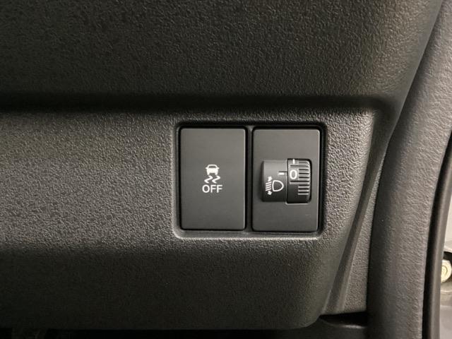 N-BOXカスタム コーディネートスタイル 中古スタッドレスタイヤ、純正メモリーナビ、ドライブレコーダー前後装着+ETC付 当社デモカー 横滑防止 Bカメラ 衝突軽減 オートエアコン ドラレコ パーキングセンサー フルセグTV クルコン 4WD(19枚目)