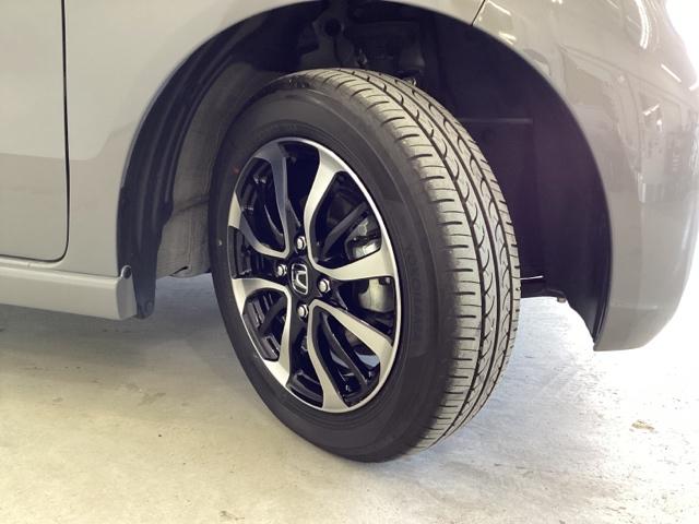 N-BOXカスタム コーディネートスタイル 中古スタッドレスタイヤ、純正メモリーナビ、ドライブレコーダー前後装着+ETC付 当社デモカー 横滑防止 Bカメラ 衝突軽減 オートエアコン ドラレコ パーキングセンサー フルセグTV クルコン 4WD(31枚目)