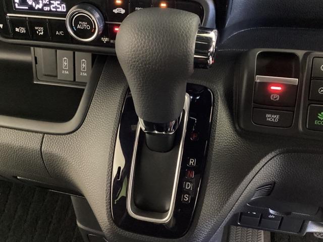 N-BOXカスタム L 光触媒抗菌消臭施工済 障害物センサー シートヒーター Iストップ Bモニター LEDランプ フルオートエアコン パーキングセンサー クルーズコントロール キーレスエントリー パワーウィンドウ 4WD(8枚目)