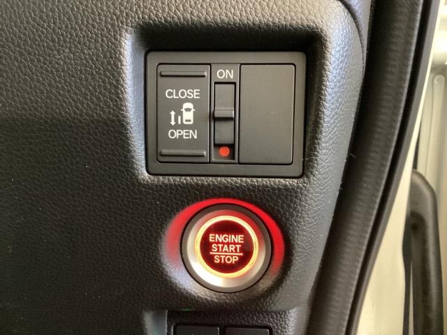 N-BOXカスタム L 光触媒抗菌消臭施工済 障害物センサー シートヒーター Iストップ Bモニター LEDランプ フルオートエアコン パーキングセンサー クルーズコントロール キーレスエントリー パワーウィンドウ 4WD(16枚目)