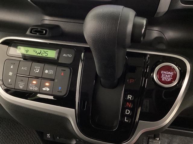Ｎ－ＢＯＸ ＧＳＳパッケージ　光触媒抗菌消臭施工済　シートヒーター　ＥＴＣ　１セグＴＶ　アイドリングストップ機能　ナビテレビ　スマートキー＆プッシュスタート　フルオートエアコン　リヤカメラ　キーフリー　ＥＳＣ　ＡＢＳ　４ＷＤ（8枚目）