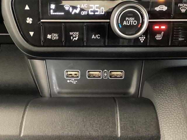 Ｎ－ＷＧＮカスタム Ｌ・ターボ　中古スタッドレスタイヤ、純正メモリーナビ、ドライブレコーダー前後装着＋ＥＴＣ付　当社デモカー　１オーナー　ターボ車　盗難防止システム　ベンチシート　ＬＥＤ　コーナーセンサー　横滑り防止機能　ＤＶＤ再生（13枚目）