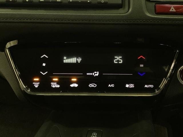 ヴェゼル Ｇ　いまコレ＋新品・フロアカーペットマット付　光触媒抗菌消臭施工済　ＶＳＡ　リアカメラ　ＡＢＳ　エアコン　パワーウィンドウ　パワーステアリング　ＵＳＢ　エアバッグ　盗難防止システム　スマートキー　４ＷＤ車（12枚目）