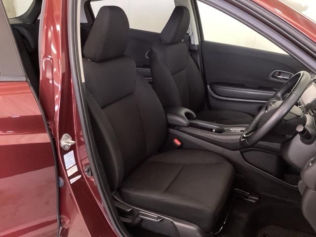 ヴェゼル Ｇ　いまコレ＋新品・フロアカーペットマット付　光触媒抗菌消臭施工済　ＶＳＡ　リアカメラ　ＡＢＳ　エアコン　パワーウィンドウ　パワーステアリング　ＵＳＢ　エアバッグ　盗難防止システム　スマートキー　４ＷＤ車（18枚目）