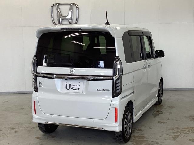 Ｎ－ＢＯＸカスタム Ｌ　光触媒抗菌消臭施工済　障害物センサー　シートヒーター　横滑り防止機能　盗難防止システム　ＡＡＣ　ＥＣＯＮ　シ－トヒ－タ－　ＬＥＤヘッドライト　Ｒカメラ　クルコン　フルセグＴＶ　サイドエアバッグ　ソナー（3枚目）