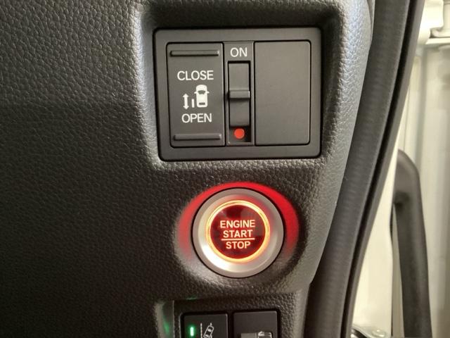 Ｎ－ＢＯＸカスタム Ｌ　光触媒抗菌消臭施工済　障害物センサー　シートヒーター　横滑り防止機能　盗難防止システム　ＡＡＣ　ＥＣＯＮ　シ－トヒ－タ－　ＬＥＤヘッドライト　Ｒカメラ　クルコン　フルセグＴＶ　サイドエアバッグ　ソナー（14枚目）