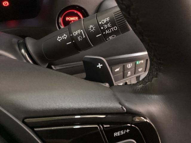 ヴェゼル ｅ：ＨＥＶＺ　いまコレ＋新品・リモコンエンジンスターター付　光触媒抗菌消臭施工済　ＥＴＣ装備　パワーリアゲート　スマートキ－　キーフリーシステム　ＵＳＢポート　ドラレコ付き　アクティブクルーズ　ＬＥＤライト　Ｂカメ（17枚目）