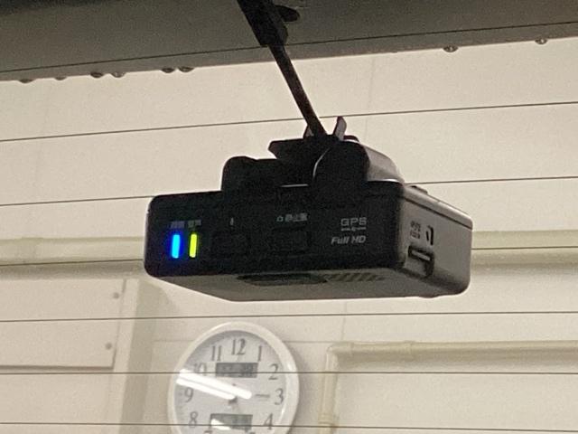 ヴェゼル ｅ：ＨＥＶＺ　いまコレ＋新品・リモコンエンジンスターター付　光触媒抗菌消臭施工済　ＥＴＣ装備　パワーリアゲート　スマートキ－　キーフリーシステム　ＵＳＢポート　ドラレコ付き　アクティブクルーズ　ＬＥＤライト　Ｂカメ（22枚目）