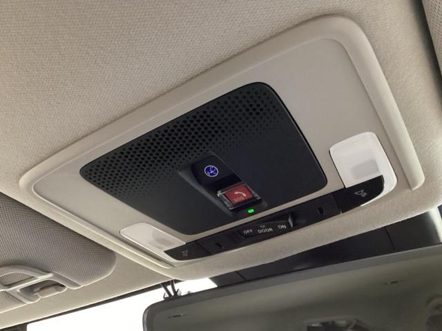 ヴェゼル ｅ：ＨＥＶＺ　いまコレ＋新品・リモコンエンジンスターター付　光触媒抗菌消臭施工済　ＥＴＣ装備　パワーリアゲート　スマートキ－　キーフリーシステム　ＵＳＢポート　ドラレコ付き　アクティブクルーズ　ＬＥＤライト　Ｂカメ（8枚目）