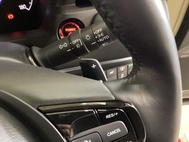 ヴェゼル ｅ：ＨＥＶＺ　いまコレ＋新品・リモコンエンジンスターター付　光触媒抗菌消臭施工済　ＥＴＣ装備　パワーリアゲート　スマートキ－　キーフリーシステム　ＵＳＢポート　ドラレコ付き　アクティブクルーズ　ＬＥＤライト　Ｂカメ（17枚目）