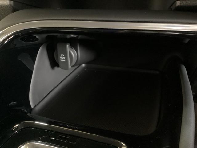 ヴェゼル ｅ：ＨＥＶＺ　いまコレ＋新品・リモコンエンジンスターター付　光触媒抗菌消臭施工済　ＥＴＣ装備　パワーリアゲート　スマートキ－　キーフリーシステム　ＵＳＢポート　ドラレコ付き　アクティブクルーズ　ＬＥＤライト　Ｂカメ（24枚目）