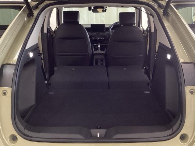 ヴェゼル ｅ：ＨＥＶＺ　いまコレ＋新品・リモコンエンジンスターター付　光触媒抗菌消臭施工済　ＥＴＣ装備　パワーリアゲート　スマートキ－　キーフリーシステム　ＵＳＢポート　ドラレコ付き　アクティブクルーズ　ＬＥＤライト　Ｂカメ（30枚目）