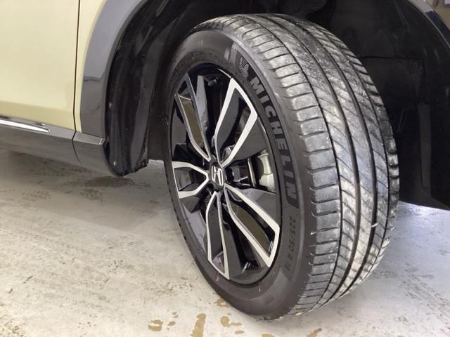 ヴェゼル ｅ：ＨＥＶＺ　いまコレ＋新品・リモコンエンジンスターター付　光触媒抗菌消臭施工済　ＥＴＣ装備　パワーリアゲート　スマートキ－　キーフリーシステム　ＵＳＢポート　ドラレコ付き　アクティブクルーズ　ＬＥＤライト　Ｂカメ（32枚目）