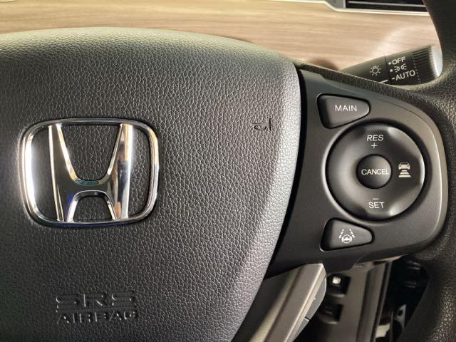 フリードハイブリッド ハイブリッド・Ｇホンダセンシング　光触媒抗菌消臭施工済　エンジンスターター　ドラレコ前後　シートヒーター　ＥＴＣ　誤発進抑制機能　Ｂモニター　ＬＥＤ　スマキー　キーフリー　クルコン　４ｗｄ　ウォークスルー　ＡＢＳ　ＶＳＡ　エアバッグ（12枚目）