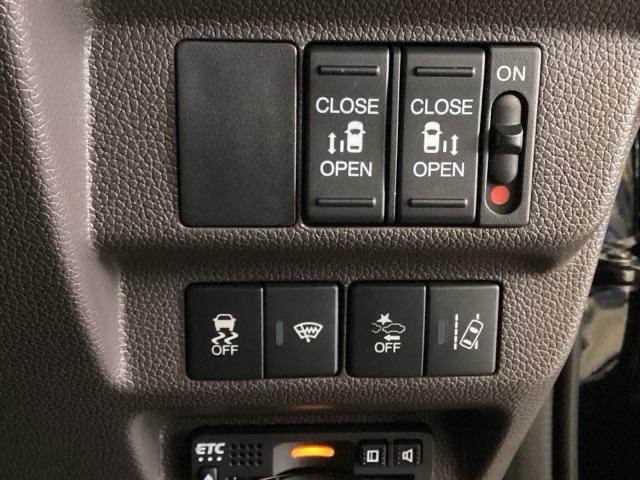 フリードハイブリッド ハイブリッド・Ｇホンダセンシング　光触媒抗菌消臭施工済　エンジンスターター　ドラレコ前後　シートヒーター　ＥＴＣ　誤発進抑制機能　Ｂモニター　ＬＥＤ　スマキー　キーフリー　クルコン　４ｗｄ　ウォークスルー　ＡＢＳ　ＶＳＡ　エアバッグ（14枚目）