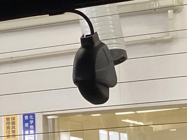 フリードハイブリッド ハイブリッド・Ｇホンダセンシング　光触媒抗菌消臭施工済　エンジンスターター　ドラレコ前後　シートヒーター　ＥＴＣ　誤発進抑制機能　Ｂモニター　ＬＥＤ　スマキー　キーフリー　クルコン　４ｗｄ　ウォークスルー　ＡＢＳ　ＶＳＡ　エアバッグ（17枚目）