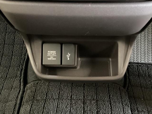 フリードハイブリッド ハイブリッド・Ｇホンダセンシング　光触媒抗菌消臭施工済　エンジンスターター　ドラレコ前後　シートヒーター　ＥＴＣ　誤発進抑制機能　Ｂモニター　ＬＥＤ　スマキー　キーフリー　クルコン　４ｗｄ　ウォークスルー　ＡＢＳ　ＶＳＡ　エアバッグ（18枚目）