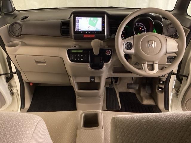 Ｎ－ＢＯＸ Ｇ・Ｌパッケージ　光触媒抗菌消臭施工済　エアバック付き　パワーウインド　メディアプレイヤー接続　アイスト　助手席エアバッグ　ナビＴＶ　地デジＴＶ　キーフリー　スマキー　フルオートエアコン　フロントベンチシート　ＥＳＣ（5枚目）