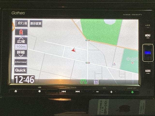 フィットハイブリッド Ｆコンフォートエディション　光触媒抗菌消臭施工済　シートヒーター　ＥＴＣ　Ｂｌｕｅｔｏｏｔｈ　フルセグＴＶ　盗難防止システム　アイドリングストップ　スマートキー　バックカメラ　４ＷＤ　ミュージックプレイヤー接続可（6枚目）